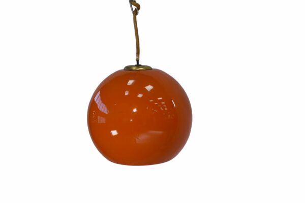 Lot de 9 suspensions boules design en opaline orange 1970's
