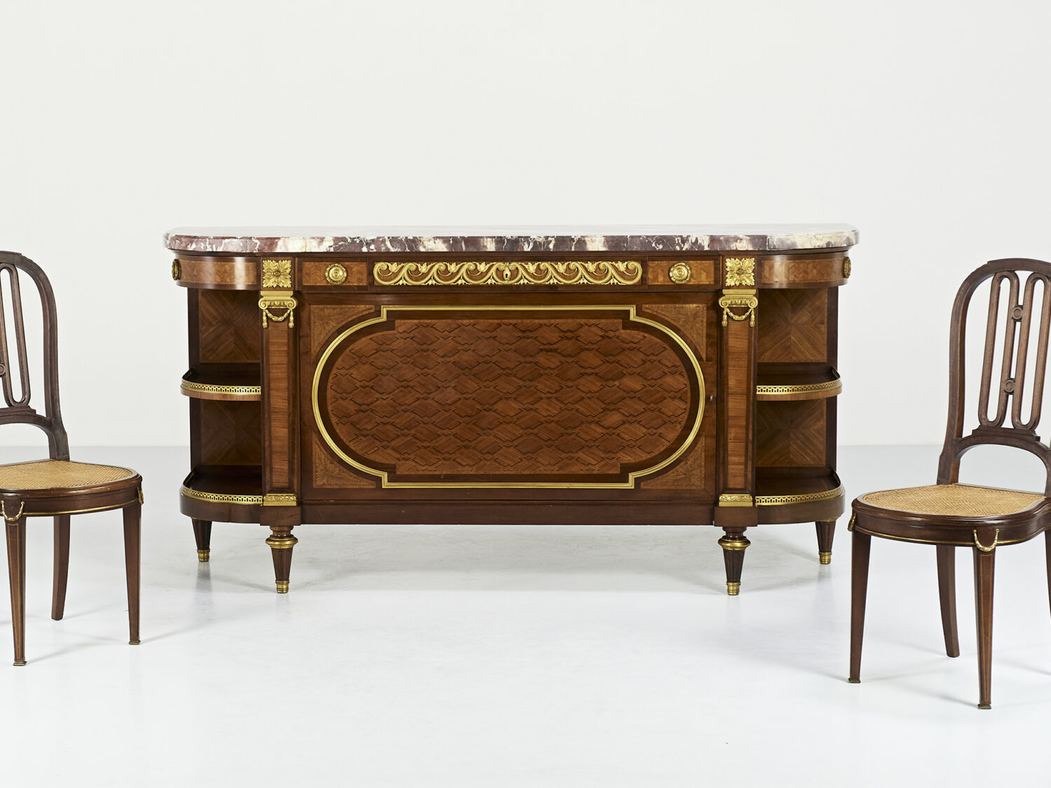 Enfilade de style Louis XVI réalisée vers 1830 par la Maison Krieger