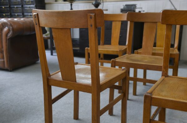 Ensemble de 10 chaises bistrot en hêtre 1950's