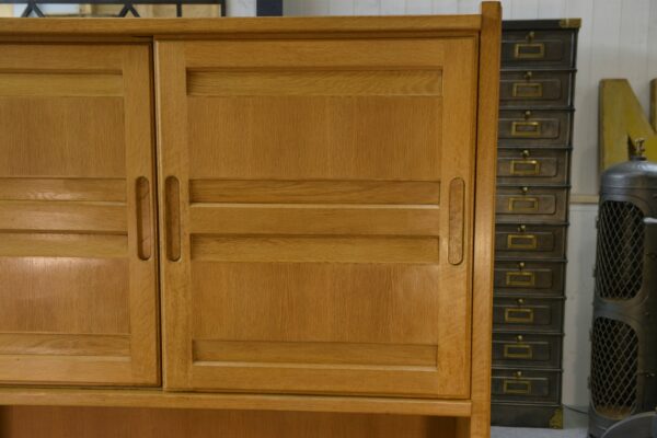 Armoire en chêne massif par Guillerme et Chambron et céramique par Danikowski 1950's