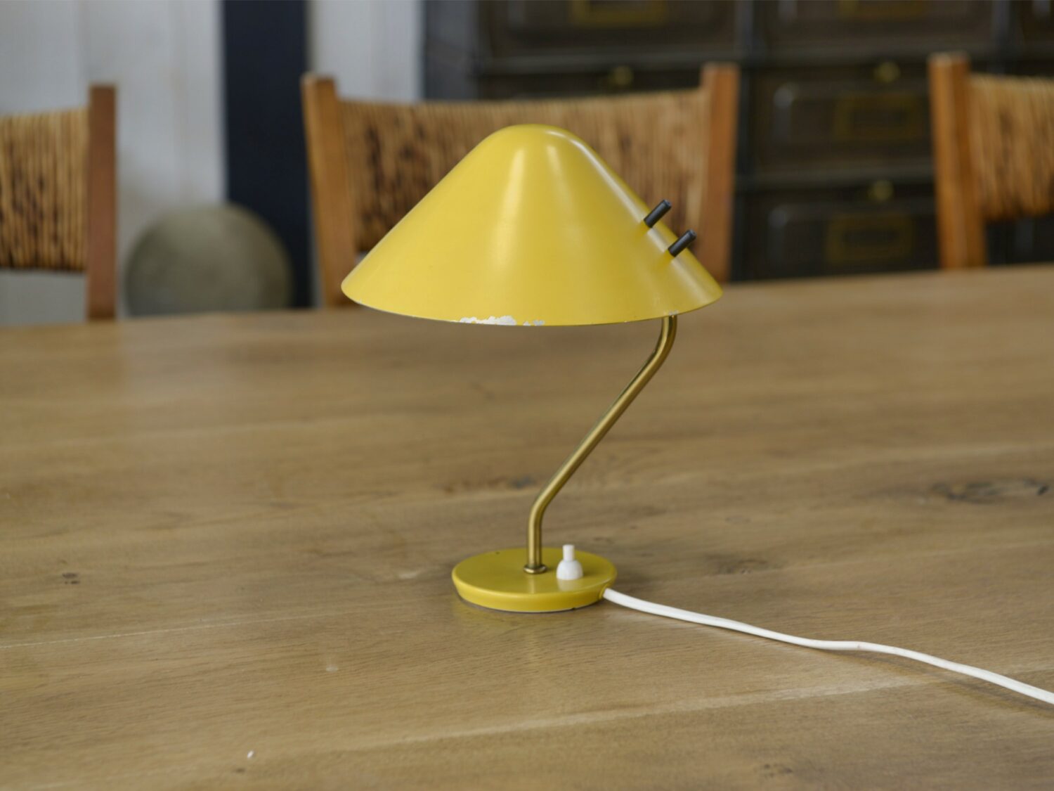 Lampe vintage dans le goût de Louis Kalff 1960's