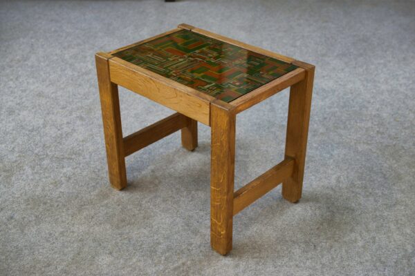 Table d'appoint en chêne massif plateau décor en tissu dans le goût de Guillerme et Chambron 1960's