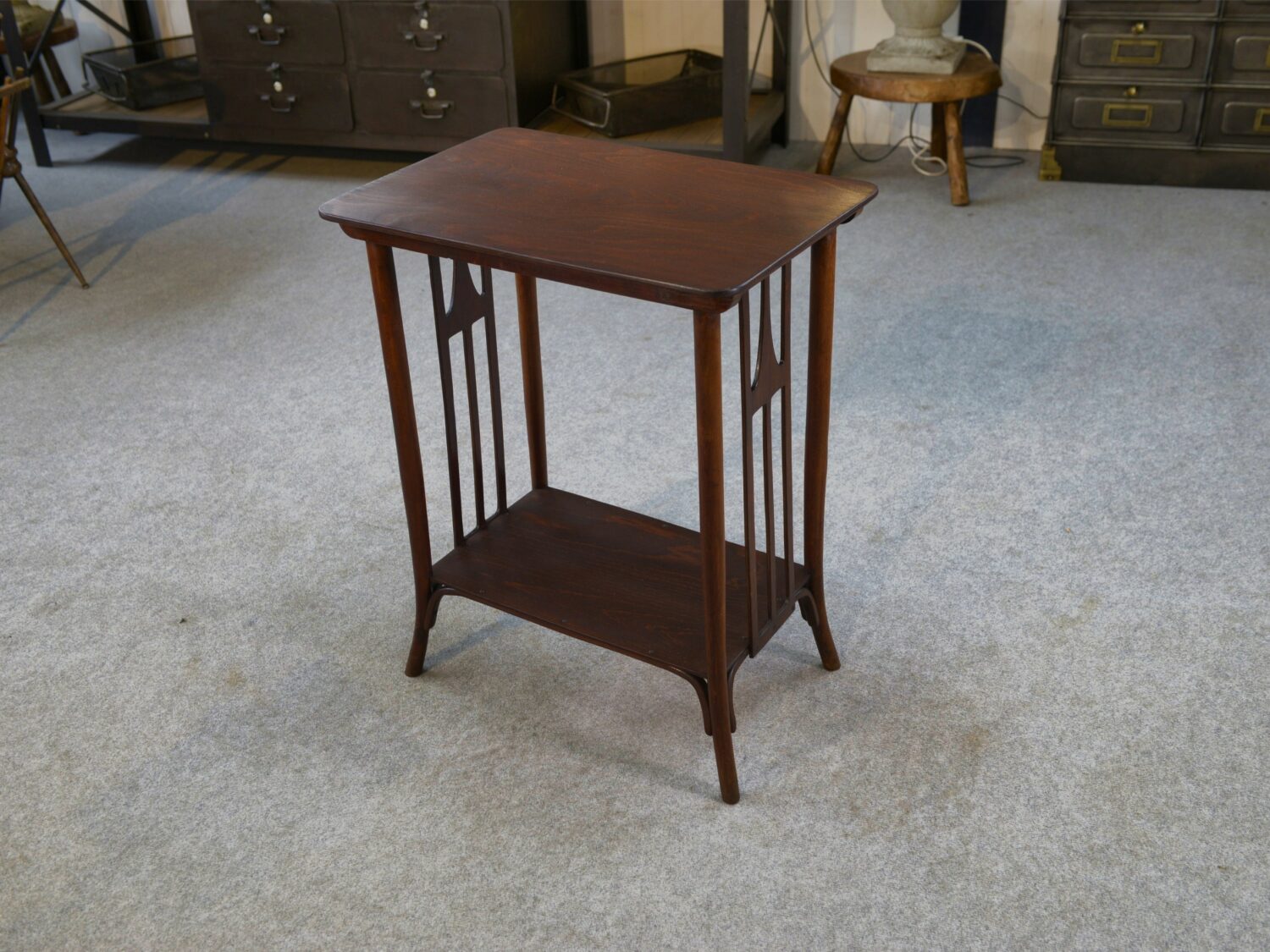 Table d'appoint en bois de hêtre Art nouveau attribué à Koloman Moser pour Jacob et Josef Kohn 1890/1910's