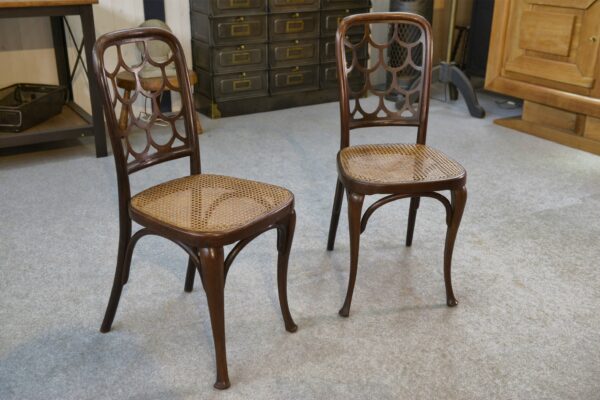 Paire de chaises en bois de hêtre courbé Art nouveau attribué à Koloman Moser pour Jacob et Josef Kohn 1890/1910's