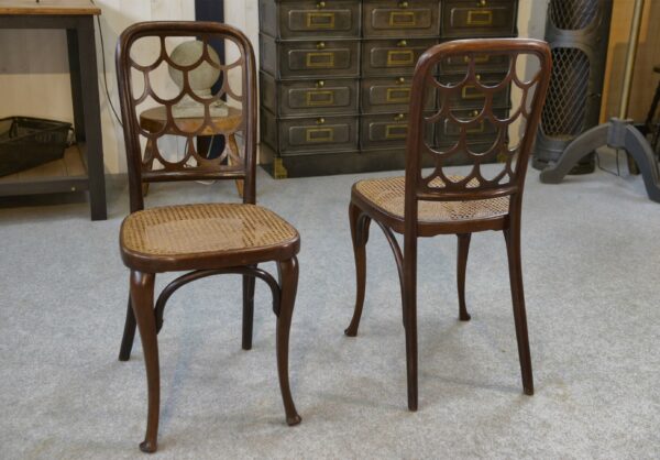 Paire de chaises en bois de hêtre courbé Art nouveau attribué à Koloman Moser pour Jacob et Josef Kohn 1890/1910's