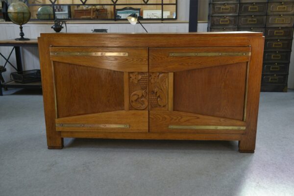 Buffet en chêne massif Art déco par Henri Bonjour 1930's