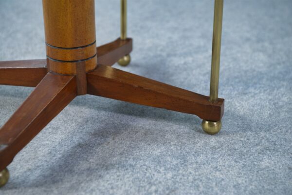 Table d'appoint circulaire en laiton, orme et loupe d'orme 1940's