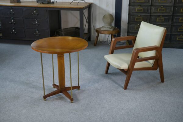 Table d'appoint circulaire en laiton, orme et loupe d'orme 1940's