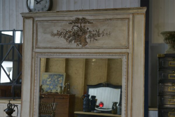 Grand miroir Napoléon III patiné XIXème